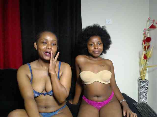 SexyEbonyZ webcam