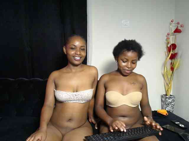 SexyEbonyZ webcam