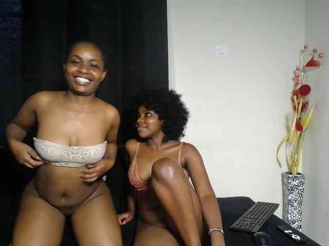 SexyEbonyZ webcam