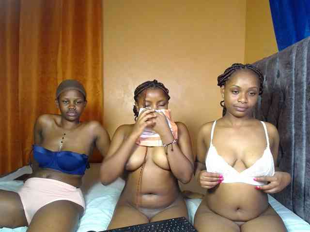 SexyEbonyZ Live Webcam on BongaCams