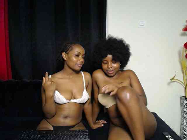 SexyEbonyZ webcam