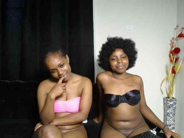 SexyEbonyZ webcam