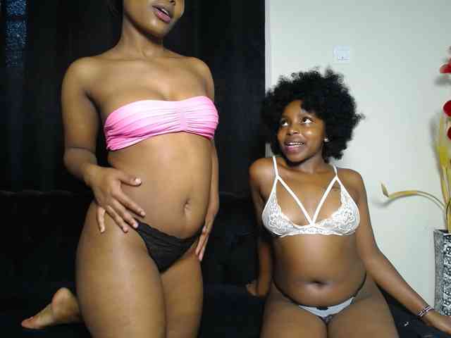 SexyEbonyZ webcam