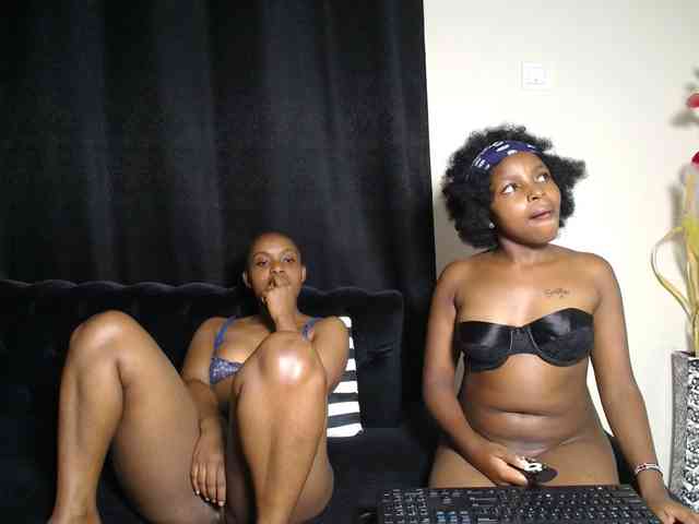 SexyEbonyZ webcam