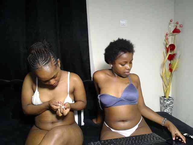 SexyEbonyZ webcam