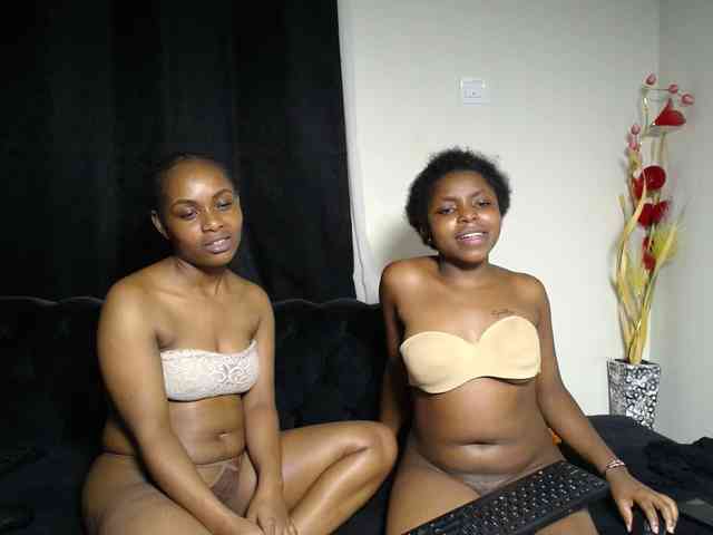 SexyEbonyZ webcam