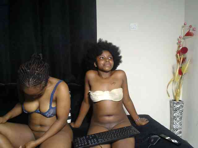 SexyEbonyZ webcam