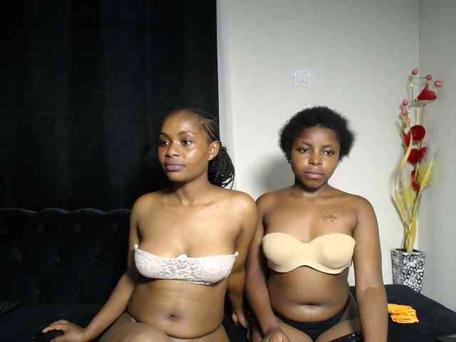 SexyEbonyZ webcam