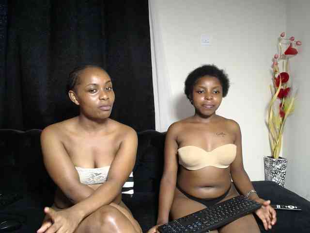 SexyEbonyZ webcam