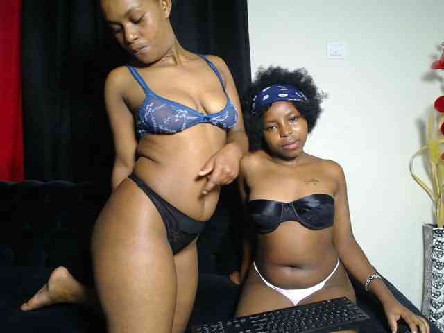 SexyEbonyZ webcam