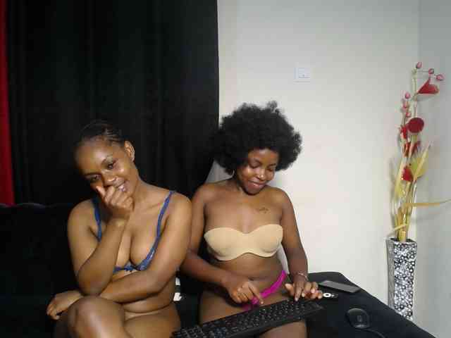 SexyEbonyZ webcam