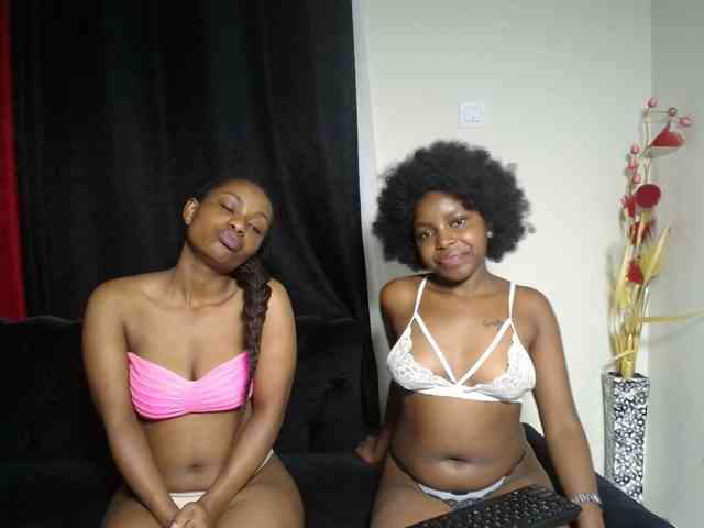 SexyEbonyZ webcam