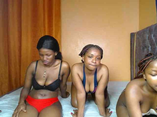 SexyEbonyZ webcam
