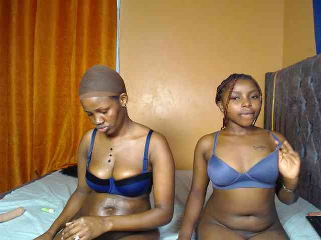 SexyEbonyZ webcam