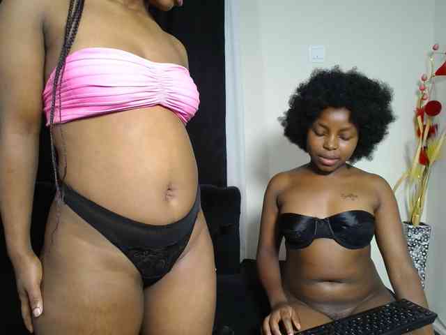 SexyEbonyZ webcam