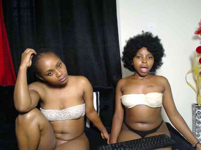 SexyEbonyZ webcam