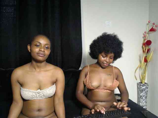 SexyEbonyZ webcam