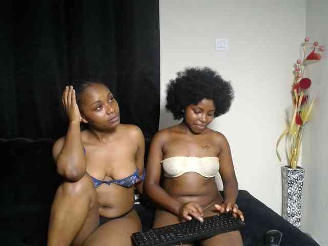 SexyEbonyZ webcam