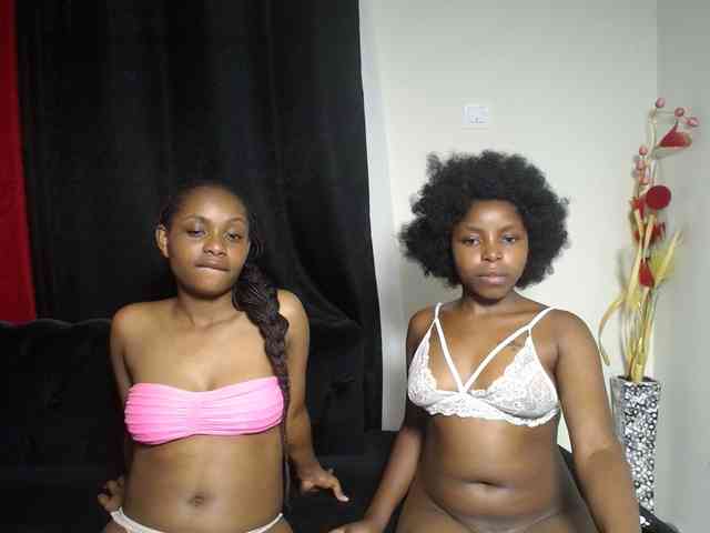 SexyEbonyZ webcam