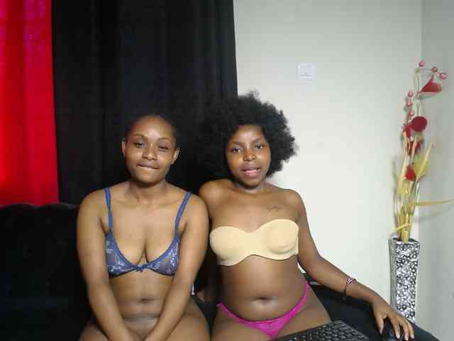 SexyEbonyZ webcam