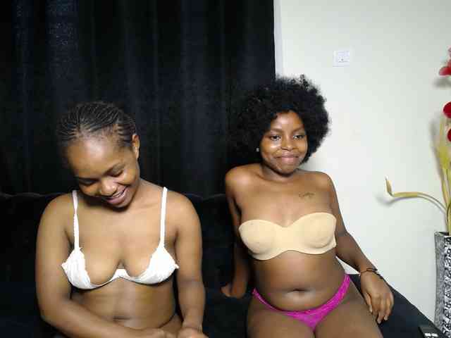 SexyEbonyZ webcam