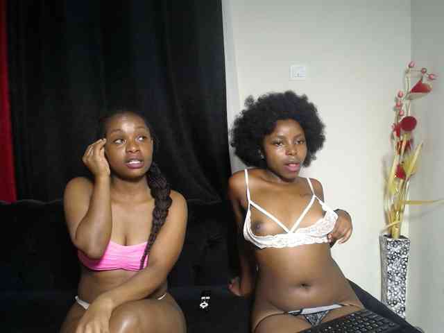 SexyEbonyZ webcam