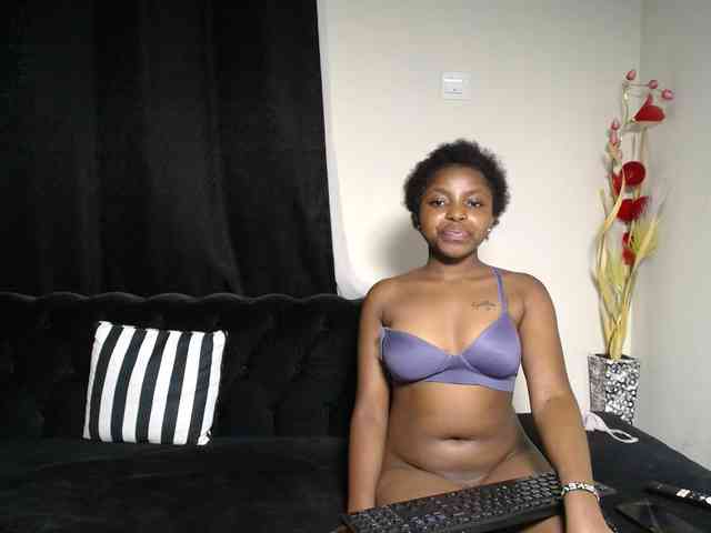 SexyEbonyZ webcam