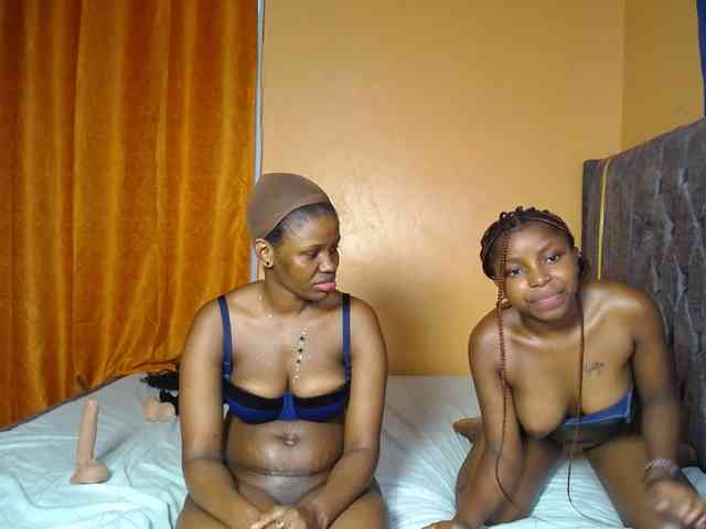 SexyEbonyZ webcam