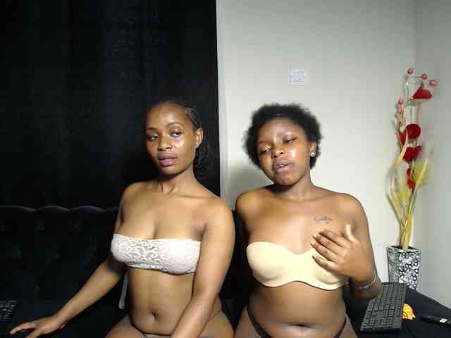 SexyEbonyZ webcam