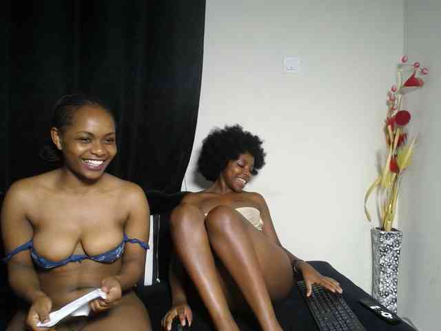 SexyEbonyZ webcam