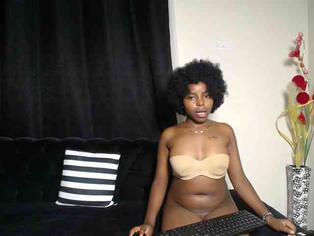 SexyEbonyZ webcam