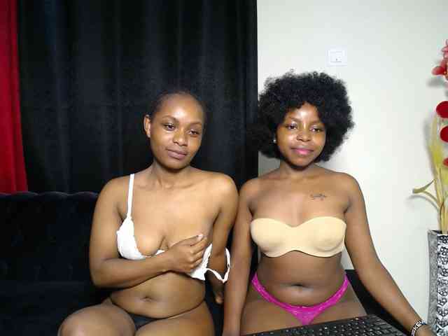 SexyEbonyZ webcam