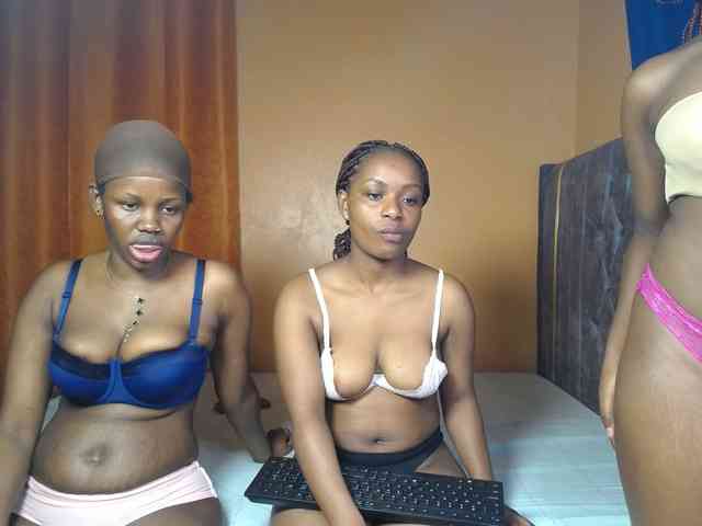 SexyEbonyZ webcam