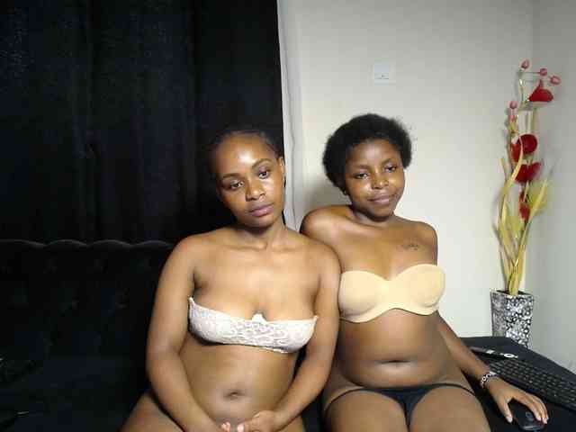 SexyEbonyZ webcam