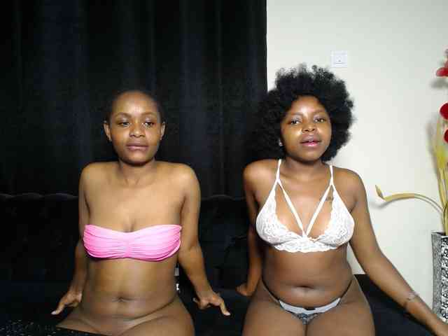 SexyEbonyZ webcam