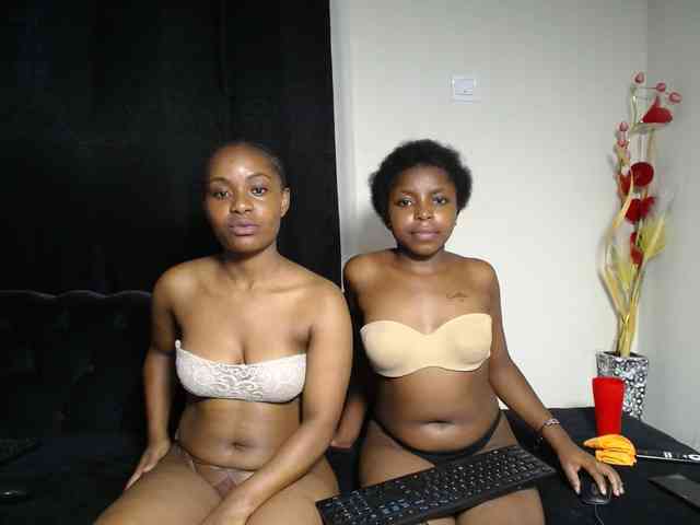 SexyEbonyZ webcam