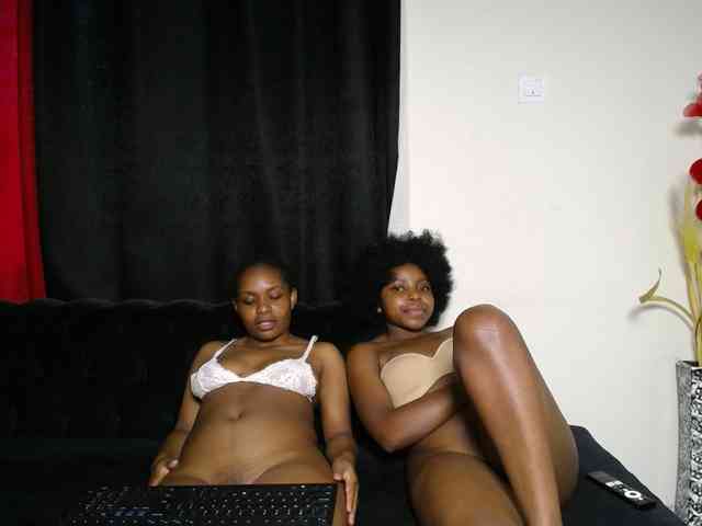 SexyEbonyZ webcam