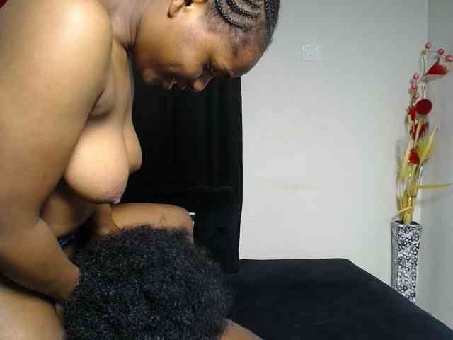 SexyEbonyZ webcam