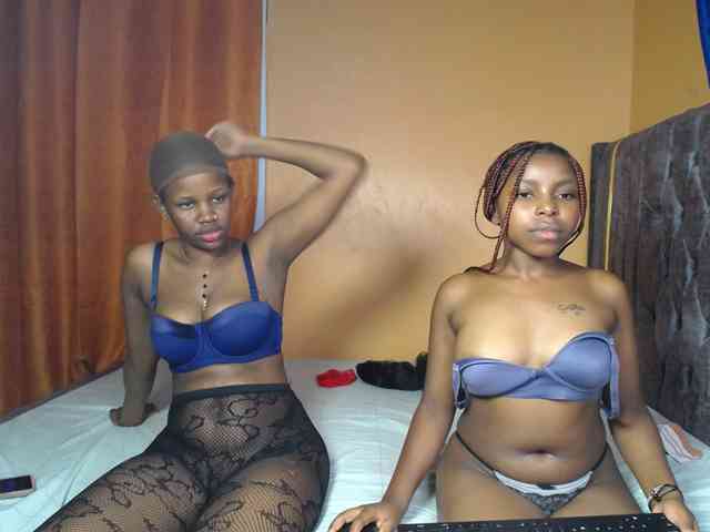 SexyEbonyZ webcam