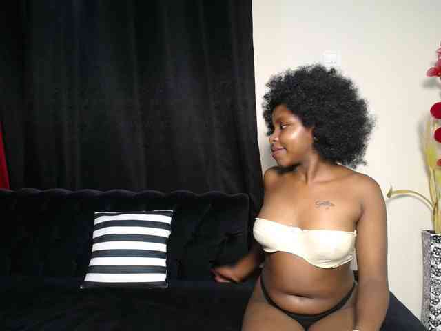 SexyEbonyZ webcam