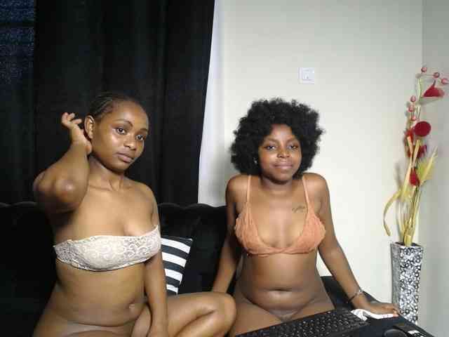 SexyEbonyZ webcam