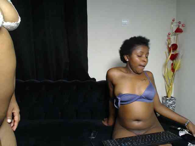 SexyEbonyZ webcam