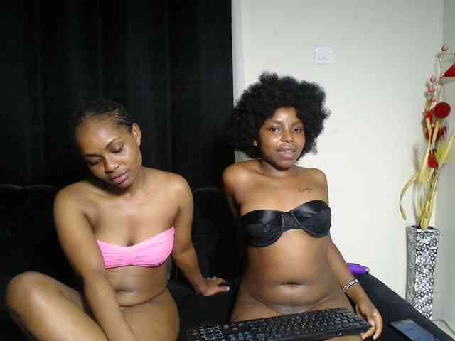 SexyEbonyZ webcam