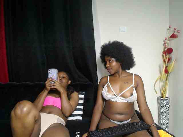 SexyEbonyZ webcam