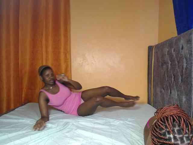 SexyEbonyZ webcam