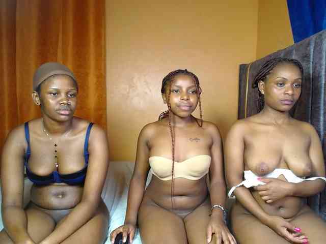 SexyEbonyZ Live Webcam on BongaCams