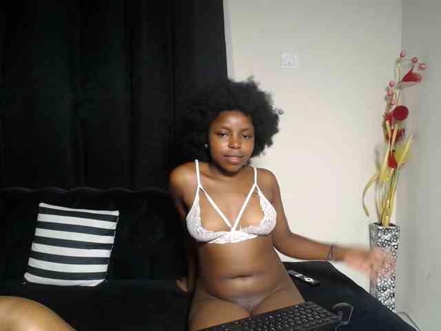 SexyEbonyZ webcam