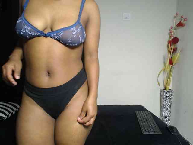 SexyEbonyZ webcam