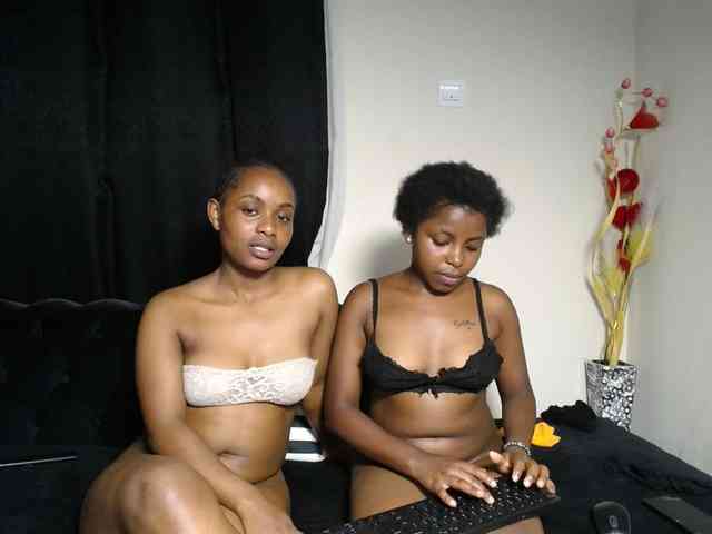 SexyEbonyZ webcam