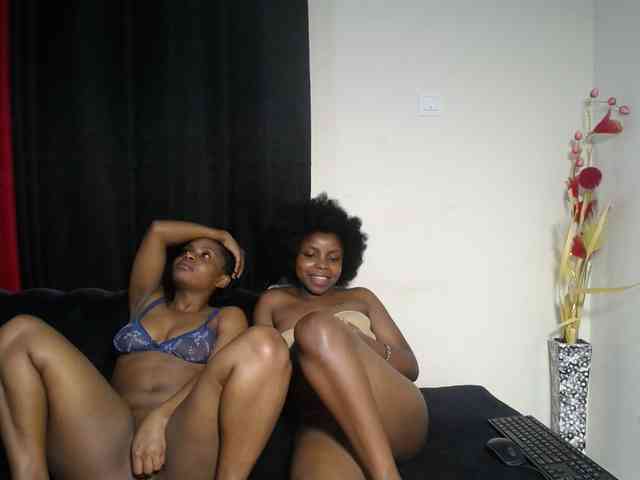 SexyEbonyZ webcam
